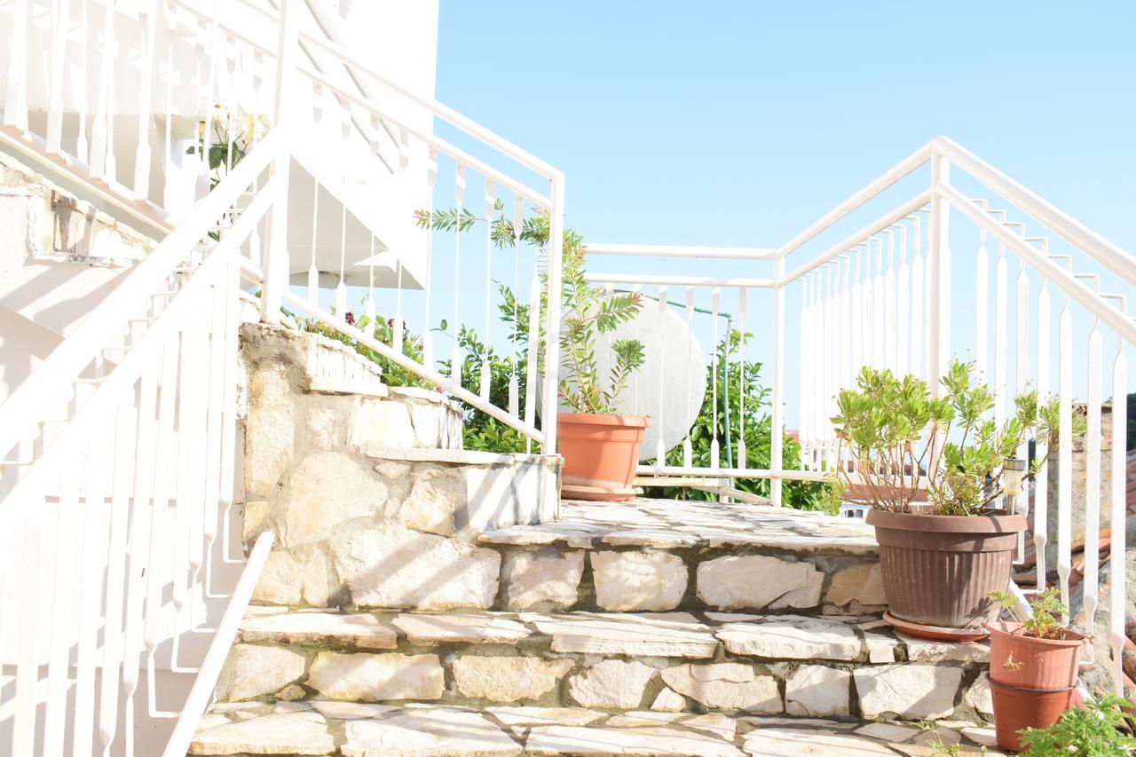 Villa Guci Улцинь Экстерьер фото